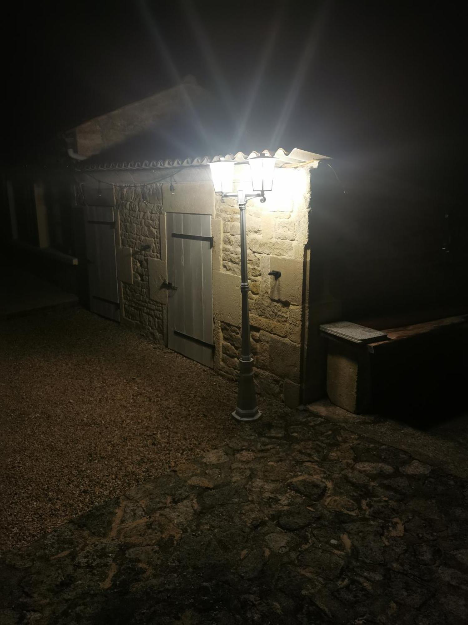 Bed and Breakfast Les Cygnes Noirs Aujac  Exterior foto